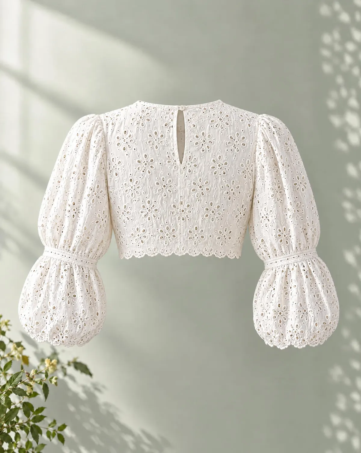 Balloon-Sleeve Bolero in white, back view