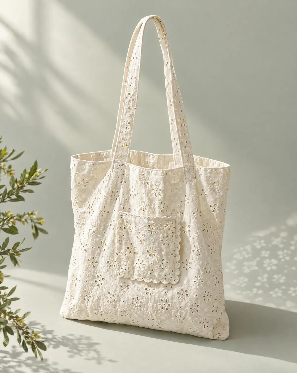 Folding Market Tote in white, front view