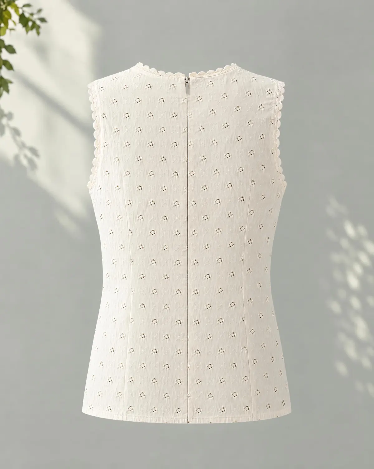 Hedgerow Scallop Shell Top in white, back view
