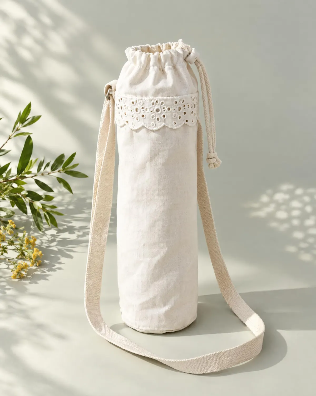 Picnic Bottle Sling in white, front view